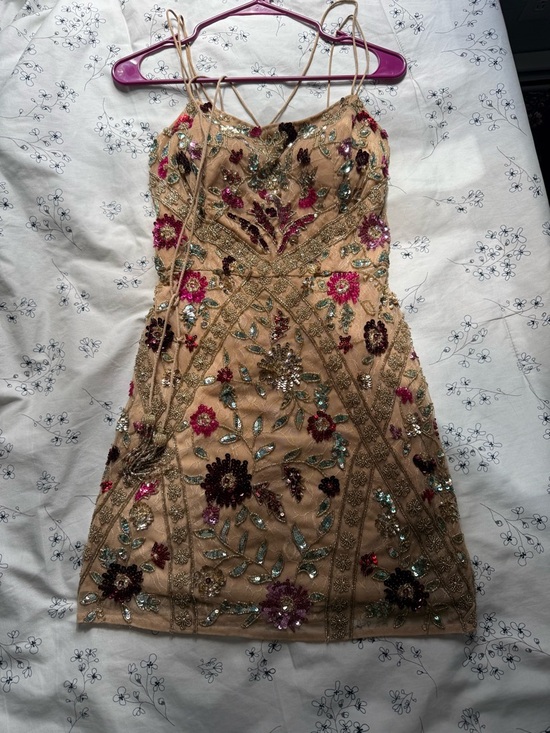 Sherri Hill Dresses & Skirts - Sherri Hill Beige Sequin Floral Mini Dress